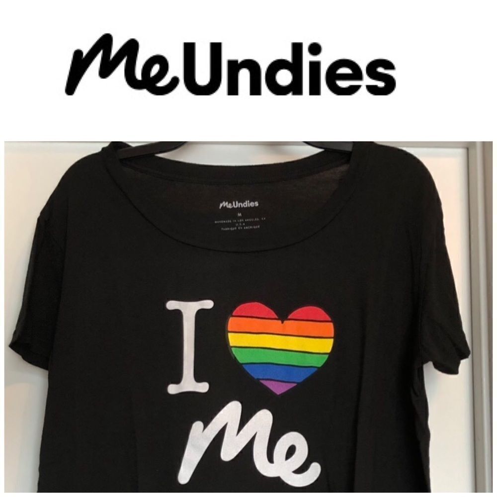 ME UNDIES - NEW - 🎉HP🎉L Sz M  “I ♥️ ME” Scoop Neck Short Sleeve Tee.